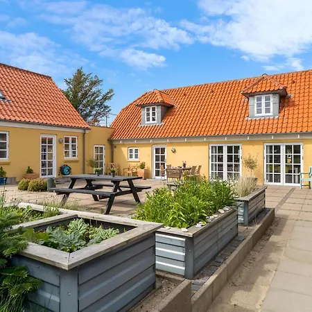 Lovely With Wilderness Bath And Outdoor Sauna, Centrally Located In Klitmoller Vakantiehuis *